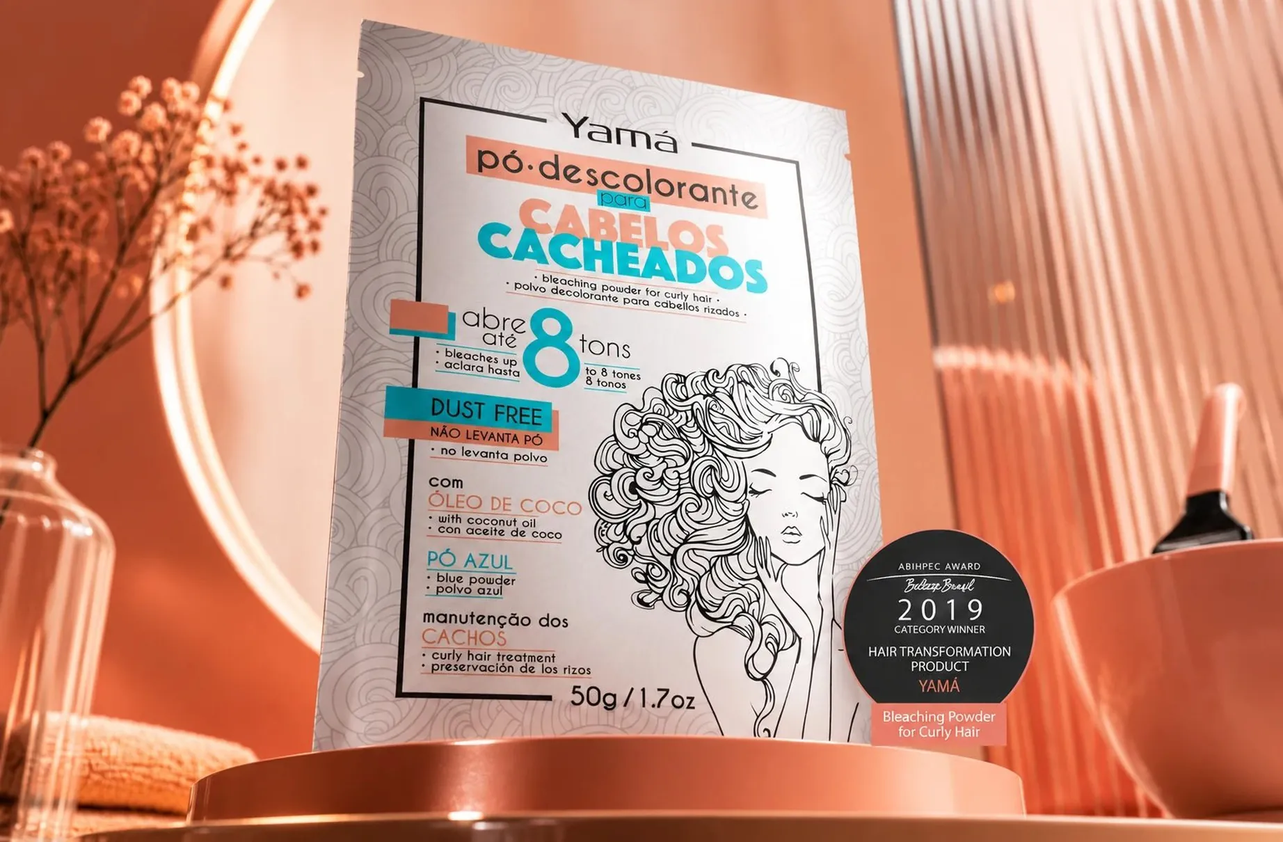 Yamá Pó Descolorante Cacheados packaging design